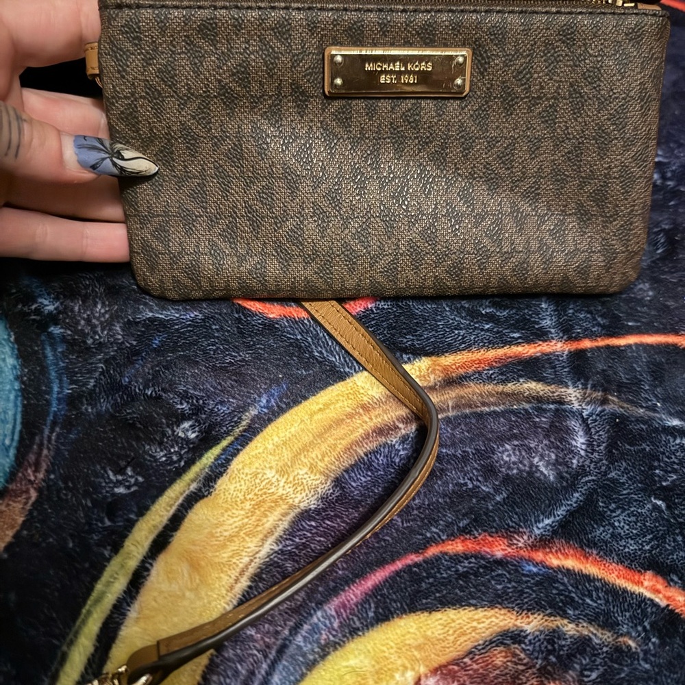 Michael Kors Dark Brown Patterned Wristlet - image 7